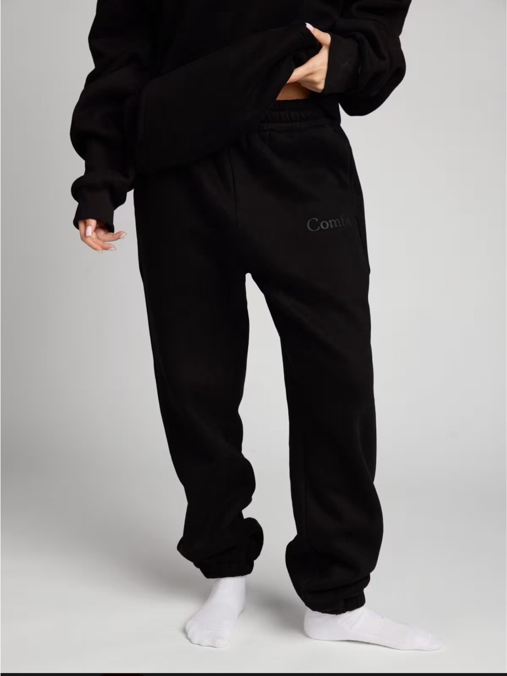 Comfrt Minimalist Sweatpants Obsidian black pockets jogger